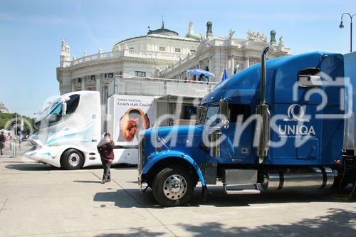 (C) fotodienst/Anna Rauchenberger - Wien 13.06.2006 - Rund 27% der Führungskräfte bestätigen laut Umfrage gesundheitliche Probleme. FOTO: Gesundheits-Check im UNIQA-Truck.