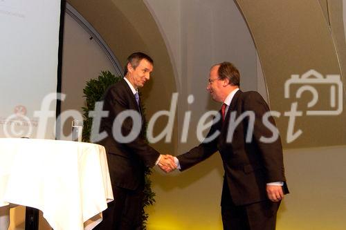 Staatspreis Consulting Verleihung durch HBM Dr. Martin BartensteinDie Staatspreisträger:ACA Staatspreis - BITUBAG - Pörner Ingenieurgesellschaft mbH;UBIT Staatspreis - XRangeEye/Lounge 5.0 - MGS Softwareentwicklung                               