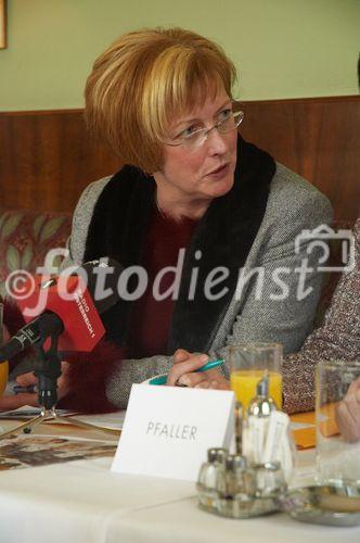 (c) fotodienst/Dan Carabas - Wien 2.03.06 - Pressekonferenz zum Thema Logopädie. FOTO: Frau Haberl