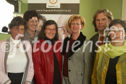 (c) fotodienst/Dan Carabas - Wien 2.03.06 - Pressekonferenz zum Thema Logopädie. FOTO: v.l.: Frau Dorninger, Frau Pfaller, Frau Adamer, Frau Haberl, Herr Edinger