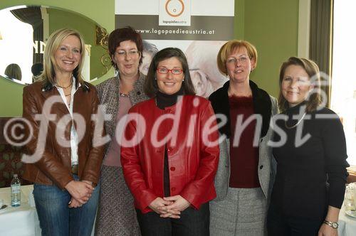 (c) fotodienst/Dan Carabas - Wien 2.03.06 - Pressekonferenz zum Thema Logopädie. FOTO: v.l.: Frau Kränn, Frau Pfaller, Frau Adamer, Frau Haberl, Frau Trammer 