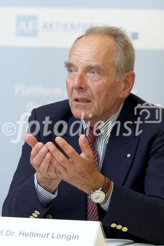 (C) fotodienst/Anna Rauchenberger - Wien 13.09.2006 - Studienpräsentation 'Österreichs börsenotierte Unternehmen in 
Zahlen'.  FOTO: DI Dr. Hellmut Longin (Präsident, Aktienforum) 
