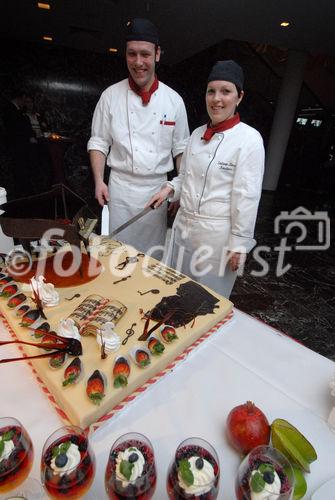 Anschneiden der Torte