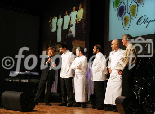 (C) Fotodienst/Anna Rauchenberger - 28.9.2007 - Wien - Fünf der berühmtesten Sterneköche der Welt werden fünf Kontinente in Form eines 10-gängigen Menüs kulinarisch in Szene setzen. Foto v.l.: Gianluigi Bonelli (Chefkoch im exklusiven Kee Club in Hongkong),  Gerhard Fuchs (Österreichs Koch des Jahres, Kreuzwirt), Greg Malouf (3-Sterne-Koch im berühmten 'Mo Mo' in Melbourne), Ralf Zacherl (Deutschlands Superstar der Kochkunst), Frank Zlomke (bester Koch Südafrikas).