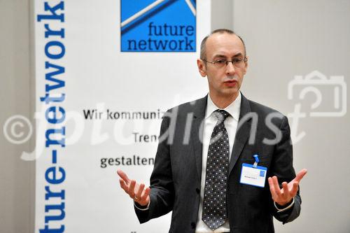 Fotodienst/Rene van Bakel - 27.11.2008 - Wien - In einem Festakt praesentierte Future Network, die Zertifizierungsstelle fuer das Certified Professional for Requirements Engineering Zertifikat (CPRE) in Oesterreich, am Donnerstag, 27. November 2008 in der Industriellenvereinigung die Top Ten der mehr als 170 Personen, die im Jahr 2008 an den Zertifizierungspruefungen als Systemanalytiker und Business Analyst teilgenommen haben. Die Preisverleihung erfolgte durch Herrn Michael Vesely (Praesident Future Network) und Herrn Dr. Peter Hruschka (Mitglied des IREB Board und Trainer bei CON.ECT Eventmanagement). FOTO: Michael Vesely.