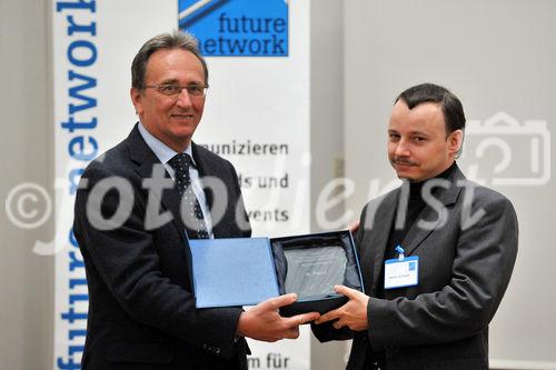 Fotodienst/Rene van Bakel - 27.11.2008 - Wien - In einem Festakt praesentierte Future Network, die Zertifizierungsstelle fuer das Certified Professional for Requirements Engineering Zertifikat (CPRE) in Oesterreich, am Donnerstag, 27. November 2008 in der Industriellenvereinigung die Top Ten der mehr als 170 Personen, die im Jahr 2008 an den Zertifizierungspruefungen als Systemanalytiker und Business Analyst teilgenommen haben. Die Preisverleihung erfolgte durch Herrn Michael Vesely (Praesident Future Network) und Herrn Dr. Peter Hruschka (Mitglied des IREB Board und Trainer bei CON.ECT Eventmanagement). FOTO: Dr. Peter Hruschka (IREB Board, Trainer bei CON.ECT), Helmut Fichtinger (8. Preis).