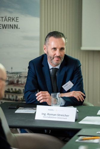 Rekorde am österreichischen Zinshausmarkt und bei Hudej Zinshausmakler. Die Geschäftsführer Gerhard Hudej, Roman Streicher und Andreas G. Gressenbauer präsentieren die aktuellen Trends und Aussichten zum österreichischen Zinshausmarkt. 