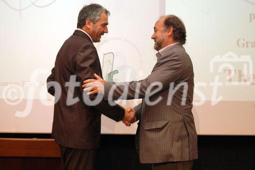 (C)fotodienst/Mag. Daniel Katzinger - Wien 17.11.2006Das Komitee der bedeutendsten internationalen Tourismusfilm-Festivals CIFFT prämiert heuer zum 18. Mal den weltbesten Tourismusfilm des Jahres 2006.Foto v.l.: Präs. Bgm. Matthias Krenn, Hr. Curt Faudon (Faudon Movies, Filmproduzent v. City Dance Film)
