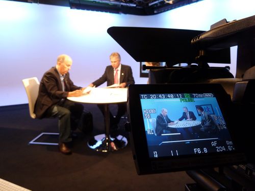 Vom OKTO TV-Studio übertrug pressetext.tv Mittwoch früh das Investor Briefing des australisch-österreichischen Erdölexplorationsunternehmens ADX Energy live im Internet. Im Mittelpunkt des Briefings stand die Testbohrung in Sidi Dhaher, die den zuvor erwarteten Ölfund nicht bestätigt hat. Das Gespräch mit den ADX-Vorständen Wolfgang Zimmer und Paul Fink führte der australische Journalist Brett Bayly. 