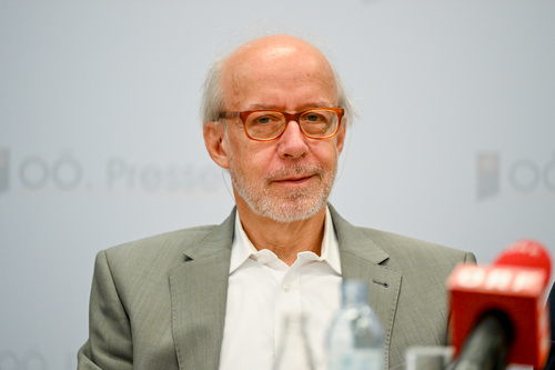 ADX Energy ludt zu einem Pressegespräch der Interessengruppe ProGasMolln mit dem Management von ADX Energy sowie Fachleuten für Energie- und Naturschutzfragen, Vertreter/innen der Gemeinde Molln und der regionalen Wirtschaft. Im Bild: Georg Brasseur (Univ. Prof. TU Graz)