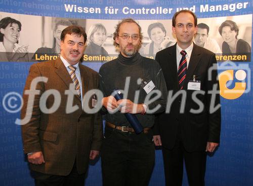 (C) Fotodienst/Anna Rauchenberger - 17.10.2007 - Wien - 14. Österreichischen NPO-Kongress: Der Mensch als Mittel(punkt)?. FOTO: Absolvent eines ÖCI-Lehrgangs, Lehrgangsleitung.