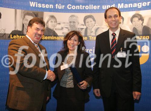 (C) Fotodienst/Anna Rauchenberger - 17.10.2007 - Wien - 14. Österreichischen NPO-Kongress: Der Mensch als Mittel(punkt)?. FOTO: Absolventin eines ÖCI-Lehrgangs, Lehrgangsleitung.