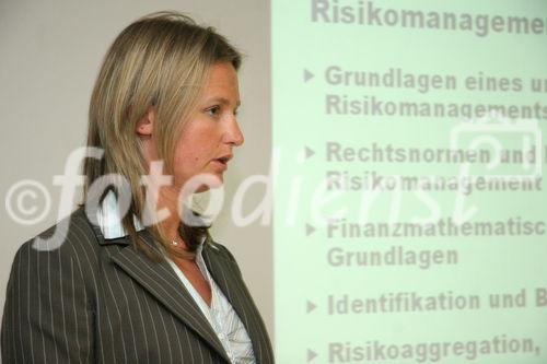 (C) Fotodienst/Anna Rauchenberger - 24.9.2007 - Wien - Österreichisches Controller-Institut: Info-Event zum Lehrgang Certified Corporate Risk Manager. FOTO: Mag. Birgit Vonihr (Lehrgangsmanagement, ÖCI)