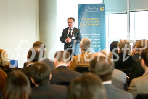 (c) fotodienst / Anna Rauchenberger - Wien, am 06.04.2011 - Das Österreichische Controller-Institut (ÖCI) präsentiert ein neues Mitglied. Am 6. April 2011 lud das ÖCI zum jährlichen Welcome-Event ins TechGate ein und stellte der Controlling-Community Zizala Lichtsysteme als neues Mitglied vor. FOTO: Mag. Horst Habermann, Leitung Controlling, Zizala Lichtsysteme GmbH