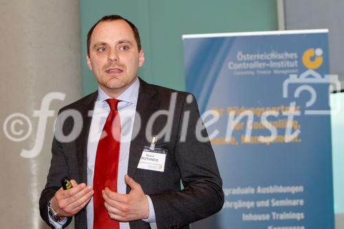 (c) fotodienst / Anna Rauchenberger - Wien, am 06.04.2011 - Das Österreichische Controller-Institut (ÖCI) präsentiert ein neues Mitglied. Am 6. April 2011 lud das ÖCI zum jährlichen Welcome-Event ins TechGate ein und stellte der Controlling-Community Zizala Lichtsysteme als neues Mitglied vor. FOTO: Dr. Raoul Ruthner, Manager, Contrast Management-Consulting GmbH