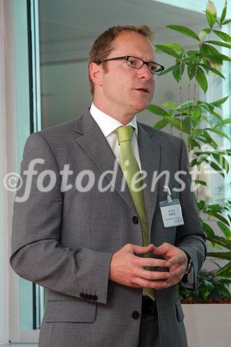 (C) Fotodienst/Anna Rauchenberger - Wien 18.06.2007 - Die Nachfrage nach Controllern, Finanzverantwortlichen steigt. Das ÖCI widmet sich in einem Karriere-Forum den aktuellen Entwicklungen am Stellenmarkt. FOTO: Mag. Bernd Kadic, Mitglied der Geschäftsleitung, ÖCI. 