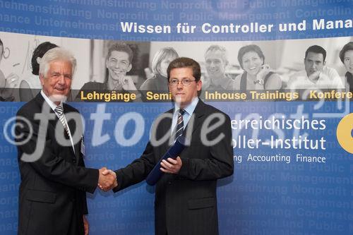 (C) fotodienst/Gudrun Krieger - Wien 24.04.2007  -  Jahrestreffen des ÖCI-Absolventenclubs: Überreichung des Diploms durch o. Univ.-Prof. Dr. Rolf Eschenbach 