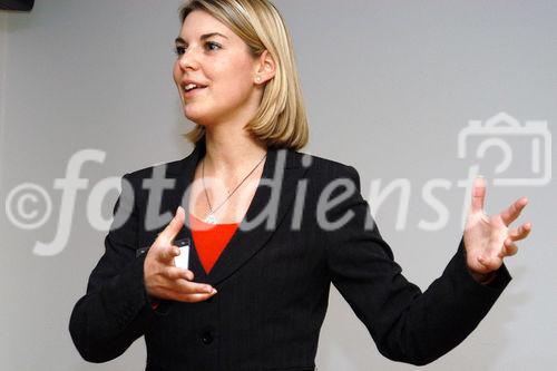 (C)fotodienst/Mag. Daniel Katzinger - Wien 30.01.2007,NPO-Forum und Stipendiumsübergabe für das NPO-Stufenprogramm Foto: Mag. Julia Mauritz (Seminar- und Lehrgangsmanagement, Österreichisches Controller-Institut)