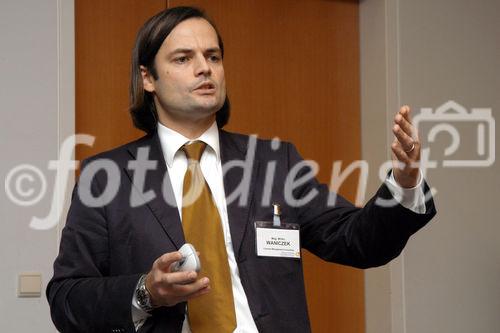 (C)fotodienst/Mag. Daniel Katzinger - Wien 23.11.2006Info-Event Reporting LehrgangFoto: Herr Mag. Mirko Waniczek (Contrast-Management Consulting)