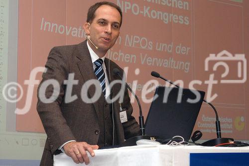 (C)fotodienst/Mag. Daniel Katzinger - Wien 18.10.2006,13. Österreichischer NPO-KongressKongress aus Bildung/Karriere und Produkte/InnovationenFoto: Dr. Christian Horak (Leiter Nonprofit u. Public Management, Contrast Management-Consulting, Wien)