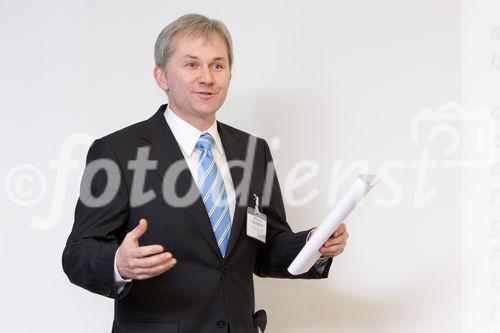 (c) fotodienst / Anna Rauchenberger - Wien, am 26.01.2011 - Heute lud das Österreichische Controller-Institut zum NPO-Forum ein. Diesmal stand das Thema 'Governance' als Basis für wirkungsvolles NPO-Management im Mittelpunkt. Governance, was soviel wie wirkungsvolle Unternehmensaufsicht bedeutet, findet nun auch Beachtung in der öffentlichen Verwaltung und bei NPOs. FOTO: Mag. Wolfgang Hermann, Geschäftsführer NEUSTART