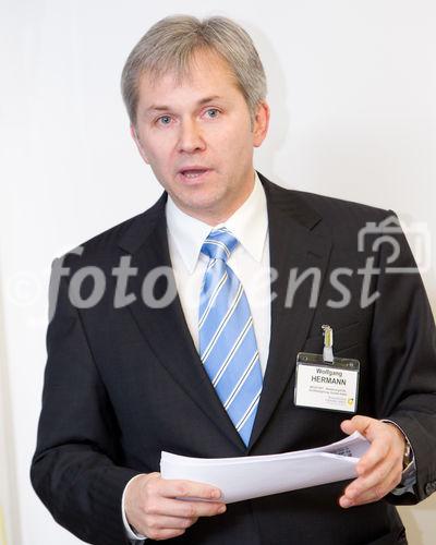 (c) fotodienst / Anna Rauchenberger - Wien, am 26.01.2011 - Heute lud das Österreichische Controller-Institut zum NPO-Forum ein. Diesmal stand das Thema 'Governance' als Basis für wirkungsvolles NPO-Management im Mittelpunkt. Governance, was soviel wie wirkungsvolle Unternehmensaufsicht bedeutet, findet nun auch Beachtung in der öffentlichen Verwaltung und bei NPOs. FOTO: Mag. Wolfgang Hermann, Geschäftsführer NEUSTART