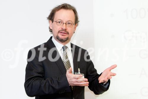 (c) fotodienst / Anna Rauchenberger - Wien, am 26.01.2011 - Heute lud das Österreichische Controller-Institut zum NPO-Forum ein. Diesmal stand das Thema 'Governance' als Basis für wirkungsvolles NPO-Management im Mittelpunkt. Governance, was soviel wie wirkungsvolle Unternehmensaufsicht bedeutet, findet nun auch Beachtung in der öffentlichen Verwaltung und bei NPOs. FOTO: Mag. Johannes Frech, Geschäftsführer, KRAGES Burgenländische Krankenanstalten Ges.m.b.H.