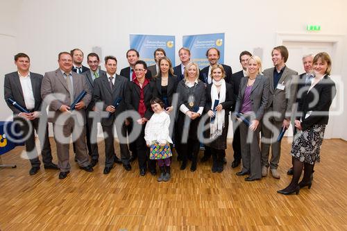 (c) fotodienst / Anna Rauchenberger - Wien, am 13.10.2010 - Der zweitägige österreichische NPO-Kongress begann am 13. Oktober im Tagungszentrum des Schlosses Schönbrunn. Zum Ausklang des ersten Kongress-Tages sind mehr als 50 Controllerdiplome an Absolventen verliehen worden, Karin Bauer, Redakteurin des Standards, moderierte ein Podiumsgespräch zum Thema 'Mut braucht jeder'.