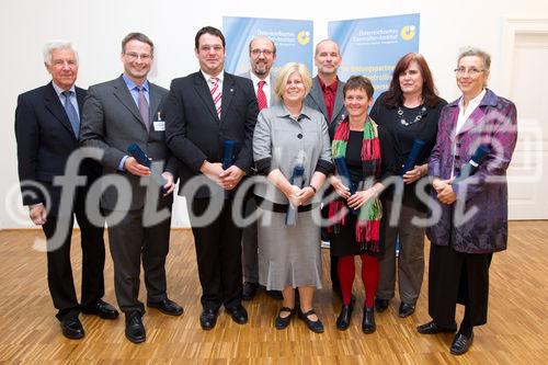 (c) fotodienst / Anna Rauchenberger - Wien, am 13.10.2010 - Der zweitägige österreichische NPO-Kongress begann am 13. Oktober im Tagungszentrum des Schlosses Schönbrunn. Zum Ausklang des ersten Kongress-Tages sind mehr als 50 Controllerdiplome an Absolventen verliehen worden, Karin Bauer, Redakteurin des Standards, moderierte ein Podiumsgespräch zum Thema 'Mut braucht jeder'.