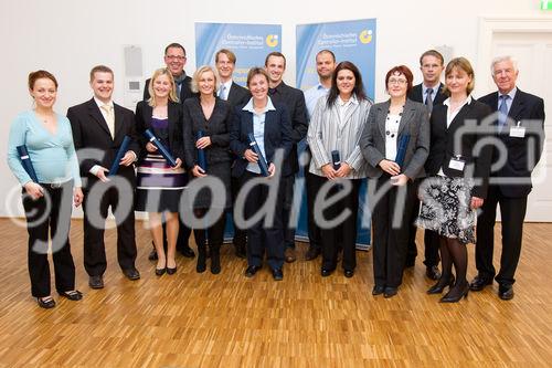 (c) fotodienst / Anna Rauchenberger - Wien, am 13.10.2010 - Der zweitägige österreichische NPO-Kongress begann am 13. Oktober im Tagungszentrum des Schlosses Schönbrunn. Zum Ausklang des ersten Kongress-Tages sind mehr als 50 Controllerdiplome an Absolventen verliehen worden, Karin Bauer, Redakteurin des Standards, moderierte ein Podiumsgespräch zum Thema 'Mut braucht jeder'.