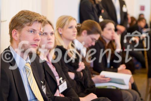  (c) fotodienst/Anna Rauchenberger - Wien, am 26.01.2012 - Am 26. und 27. Jänner fand der 32. Österreichischen Controllertag im Kursalon Hübner statt. Im Mittelpunkt stand die zentrale Zukunftsfrage der Unternehmensführung, wie Nachhaltigkeitsüberlegungen in Geschäftsmodelle eingebettet werden können.  Rund 250 Finanzführungskräfte folgten der Einladung des Österreichischen Controller-Instituts (ÖCI) und diskutierten mit namhaften Experten aus Wissenschaft und Praxis unter dem Kongressmotto 