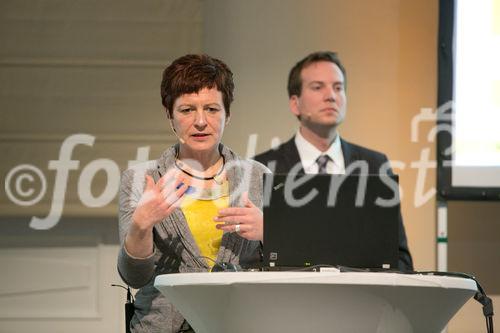 Oesterreichisches Controller-Institut Welcome-Event .(C) fotodienst, Martina Draper.Foto: vlnr: Mag. Gabriela Zraunig, Leitung Controlling & Rechnungswesen, Oesterreichische Post AG, Mag. Alexander Koch, Controlling, Oesterreichische Post AG