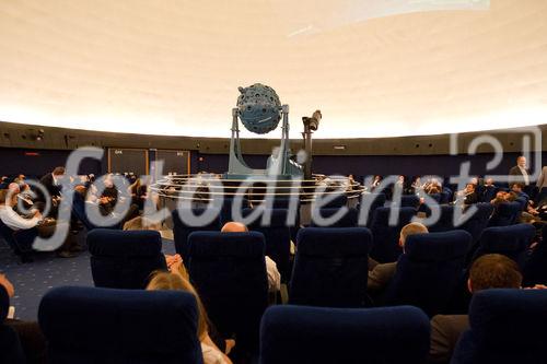 (c) fotodienst/Anna Rauchenberger - Wien, am 09.05.2012 – Heute fand im Zeiss Planetarium im Wiener Prater die Diplomverleihung des Österreichischen Controller-Instituts statt. Im Anschluss konnte man im Kuppelsaal Interessantes über Sterne, Planeten und unser Sonnensystem erfahren.