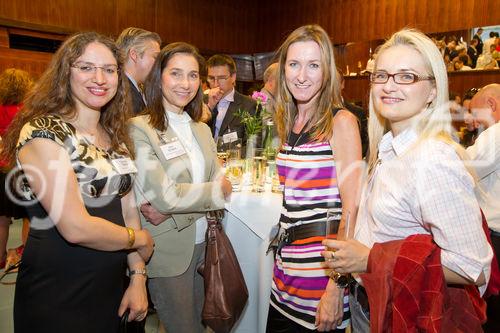  (c) fotodienst/Anna Rauchenberger - Wien, am 09.05.2012 – Heute fand im Zeiss Planetarium im Wiener Prater die Diplomverleihung des Österreichischen Controller-Instituts statt. Im Anschluss konnte man im Kuppelsaal Interessantes über Sterne, Planeten und unser Sonnensystem erfahren. FOTO Diplomfeier und Absolvententreffen: