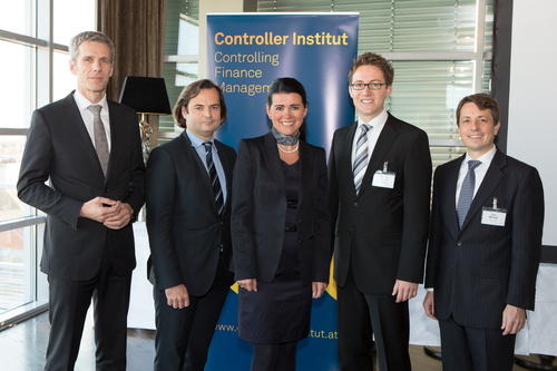 (c) fotodienst/Anna Rauchenberger - Wien, am 14.11.2012 – Heute fand in der SkyBar der von Controller Institut und SAP veranstaltete Benchmarking Circle statt. Thema der Veranstaltung war „Leistungssteigerung im Controlling – Controling-Performance ganzheitlich messen und steuern“. FOTO Dipl.-BW Alexander Becker, Leiter Zentrales Controlling, Bayer MaterialScience AG: