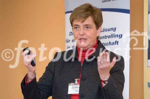 (c) fotodienst / Anna Rauchenberger - Wien, am 25.01.2010 - Das Österreichische Controller-Institut ludt zum NPO-Forum ein, das unter dem Thema 'Wirkungsorientierung bei Nonprofit-Organisationen und der Öffentlichen Verwaltung' stand. Corporate Planning vergab für den ÖCI-Lehrgang 'Zielorientiertes NPO-Management' ein Stipendium in der Höhe von EUR 4000,-. FOTO: Dr. Elisabeth Dearing, Verwaltungsreform und Personalcontrolling, Bundeskanzleramt