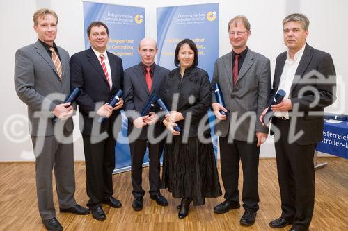 (C) fotodienst/Anna Rauchenberger -  Wien, am 14.10.2009 - Der wissenschaftliche Leiter des Österreichischen Controller-Instituts (ÖCI) verlieh am 14. Oktober Abschluss-Diplome an 50 Damen und Herren, die in Controlling-Lehrgängen und Schulungen des ÖCI reüssiert hatten und nun das Zertifikat mit Freude und Stolz entgegennahmen. FOTO: Absolventen des NPO Stufenprogramms