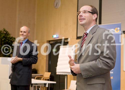 (C) fotodienst/Anna Rauchenberger -  Wien, am 17.09.2009 - 'Controlling professionell' ist der Titel des soeben erschienenen Fachbuchs im Schäffer-Poeschel Verlag . Am 17. September wurde das Buch in Wien vorgestellt. Die  Autoren wollen mit dem Buch sowohl Praktiker als auch Studierende in Bachelor- und Masterstudiengängen erreichen und ein Bild vom professionellen Controlling zeichnen. FOTO: Dr. Helmut Siller, Autor, FH Wien, Fachbereichsleiter am Institut für Unternehmensführung, Mag. Stefan Rankl, FH Wien, Leiter des Instituts für Unternehmensführung