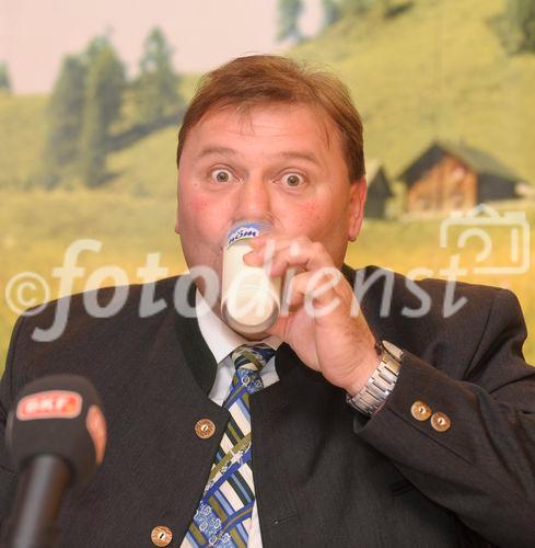 (c) fotodienst -  Eisenstadt, am 02.06.2010 - Pressefrühstück Burgenlandmilch, FOTO: Ing. Leopold Gruber-Doberer (MGN Milchgenossenschaft Niederösterreich) 