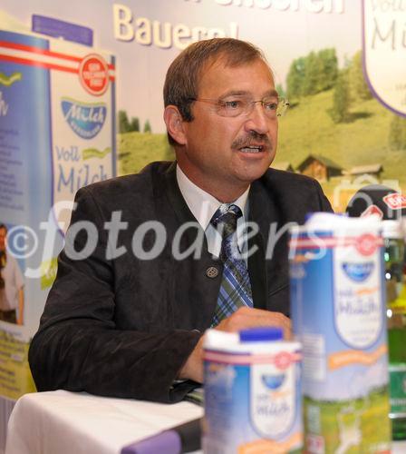 (c) fotodienst -  Eisenstadt, am 02.06.2010 - Pressefrühstück Burgenlandmilch, FOTO: Ing. Werner Falb-Meixner (Landesrat, Burgenländische Landesregierung ) 