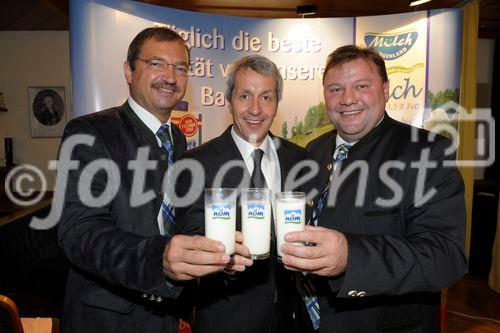 (c) fotodienst -  Eisenstadt, am 02.06.2010 - Pressefrühstück Burgenlandmilch, FOTO: v.li.: Ing. Werner Falb-Meixner (Landesrat, Burgenländische Landesregierung ), Mag. Alfred Berger (NÖM), Ing. Leopold Gruber-Doberer (MGN Milchgenossenschaft Niederösterreich) 