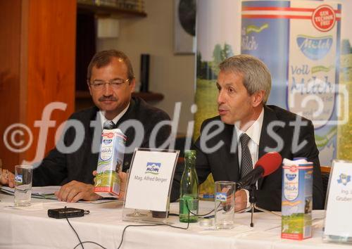 (c) fotodienst -  Eisenstadt, am 02.06.2010 - Pressefrühstück Burgenlandmilch, FOTO: v.li.: Ing. Werner Falb-Meixner (Landesrat, Burgenländische Landesrierung ), Mag. Alfred Berger (NÖM)