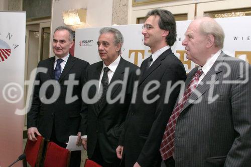 Das Theater an der Wien eröffnet als ganzjährig bespieltes Stagione-Opernhaus eine neue, eigenständige Kategorie im Wiener Kulturbetrieb. Bild v.l.: DI Johann Marihart (Generaldirektor AGRANA), KS Plácido Domingo (Musikalische Leitung Inaugurationskonzert), Roland Geyer (Intendant Theater an der Wien), KR Franz Häußler (Generaldirektor Vereinigte Bühnen Wien). Foto: Anna Rauchenberger, Wien, 5.1.2006