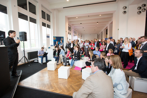  (c) fotodienst/Anna Rauchenberger - Wien, am  07.05.2013 - Vom 7.-8. Mai findet im MAK (Museum für angewandte Kunst) die  vierte DMX Austria – Expo & Conference for Digital Marketing statt. Auf drei Bühnen können die Besucher an rund 60 Vorträgen, Workshops, Talkrunden und Keynotes teilnehmen. Top-Unternehmer geben ihr Expertenwissen weiter und vermitteln zukunftsweisende Ideen und Konzepte.