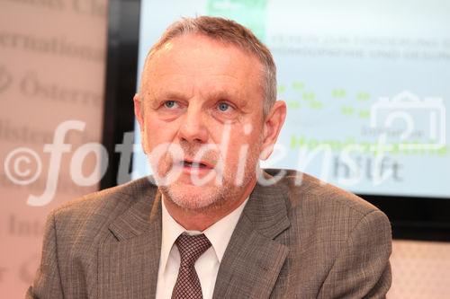  (c) fotodienst/Katharina Schiffl - Wien, am 17.04.2012 - Anlässlich des Geburtstages von Samuel Hahnemann, dem Begründer der Homöopathie, lädt der Verein zur Förderung der Homöopathie und Gesundheit (VHG) zum Pressefrühstück 