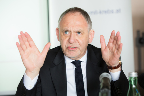  (c) fotodienst / Anna Rauchenberger - Wien, am 01.04.2014 - Diagnose Krebs - Aufklärung und Wissen - die Basis der Betreuungsoptimierung. FOTO Univ.-Prof. Dr. Christoph Zielinski, Vorstand der Univ. Klinik für Innere Medizin I und Leiter der Klinischen Abteilung für Onkologie, AKH Wien, MedUni: