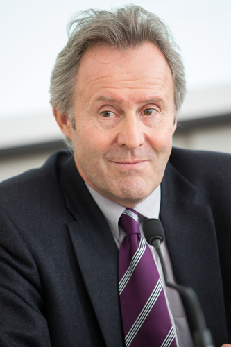  (c) fotodienst / Anna Rauchenberger - Wien, am 20.05.2014 -  Das metabolische Syndrom bezeichnet die Kombination aus erhöhten Blutzucker- und Cholesterinwerten, Bluthochdruck und bauchbetontem Übergewicht, ist aber häufig auch mit psychischen Beeinträchtigungen von Abgeschlagenheit bis zu Depression verbunden. Ein hochwertiges natürliches Nahrungsergänzungsmittel, Regulatpro Metabolic, bietet einen vielversprechenden ganzheitsmedizinischen Ansatz, wie bei der Pressekonferenz im PC Concordia erklärt wurde. FOTO Dr. Gerhard Hubmann, Ganzheitsmediziner, Berater für Komplementärmedizin der WGKK und GAMED-Vizepräsident der Wiener Internationalen Akademie für Ganzheitsmedizin: