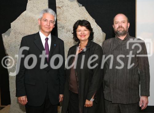 (C) fotodienst/Anna Rauchenberger - Wien, am 04.6.2008 - Konica Minolta feiert den Abschluss der Renovierungsarbeiten am Standort Wien. FOTO v.l.: Ing. Johannes Bischof, MBA (Geschäftsführer Konica Minolta, Business Solutions Austria GmbH), Mag. Renate Brauner (Vizebürgermeisterin, Stadträtin für Finanzen, Wirtschaftspolitik und Wiener Stadtwerke sowie Vorsitzende der Wiener SPÖ-Frauen), Bildhauer Gerald Bogner