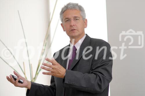 (c) Fotodienst / Daniel K. Gebhart - Pressekonferenz Konica Minolta - Innovative Wege zum Top-Systemintegrator - FOTO: Ing. Johannes Bischof (Geschäftsführer Konica Minolta Business Solutions Austria).