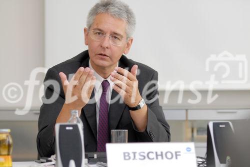 (c) Fotodienst / Daniel K. Gebhart - Pressekonferenz Konica Minolta - Innovative Wege zum Top-Systemintegrator - FOTO: Ing. Johannes Bischof (Geschäftsführer Konica Minolta Business Solutions Austria).